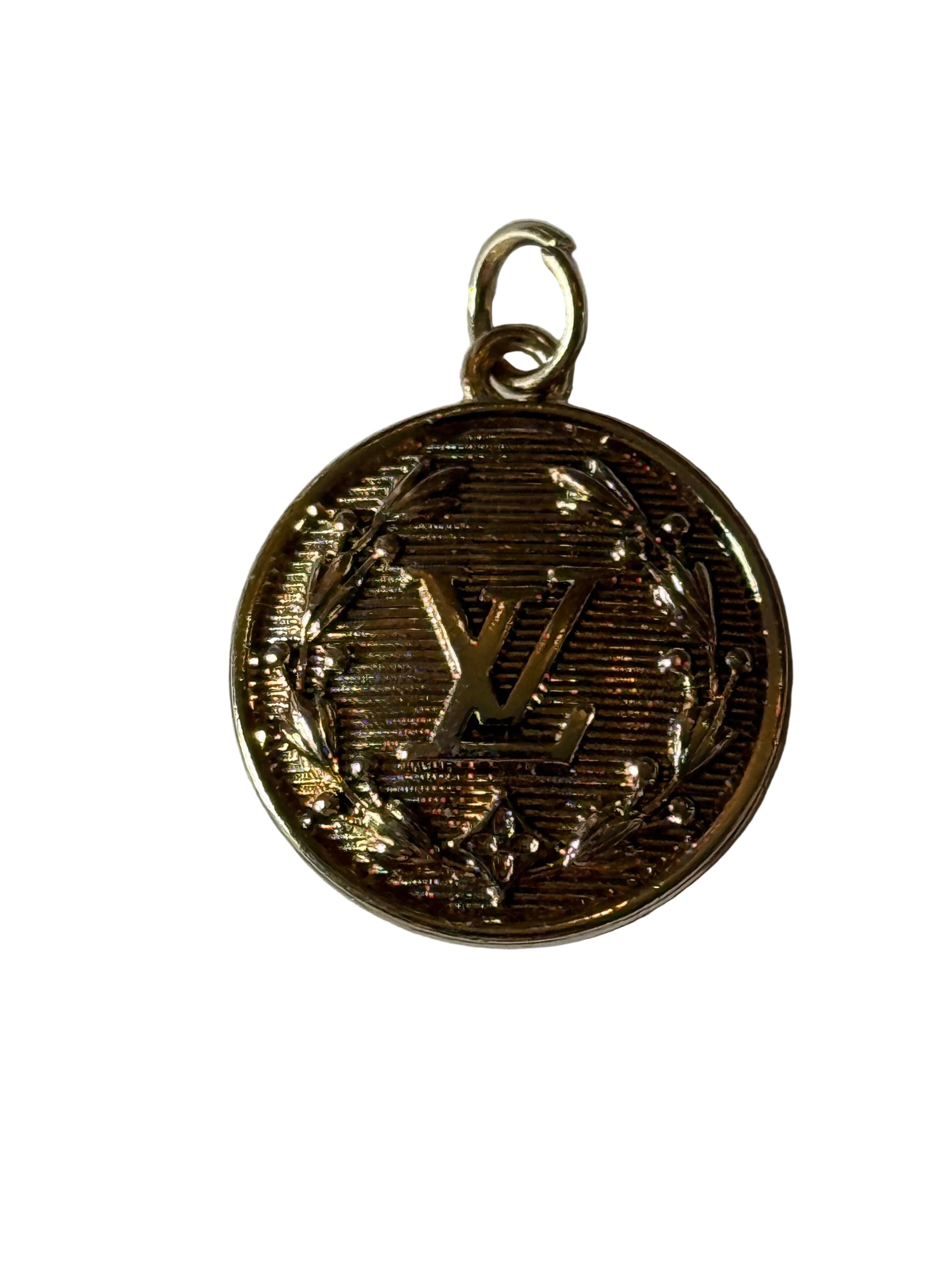 LV CHARM
