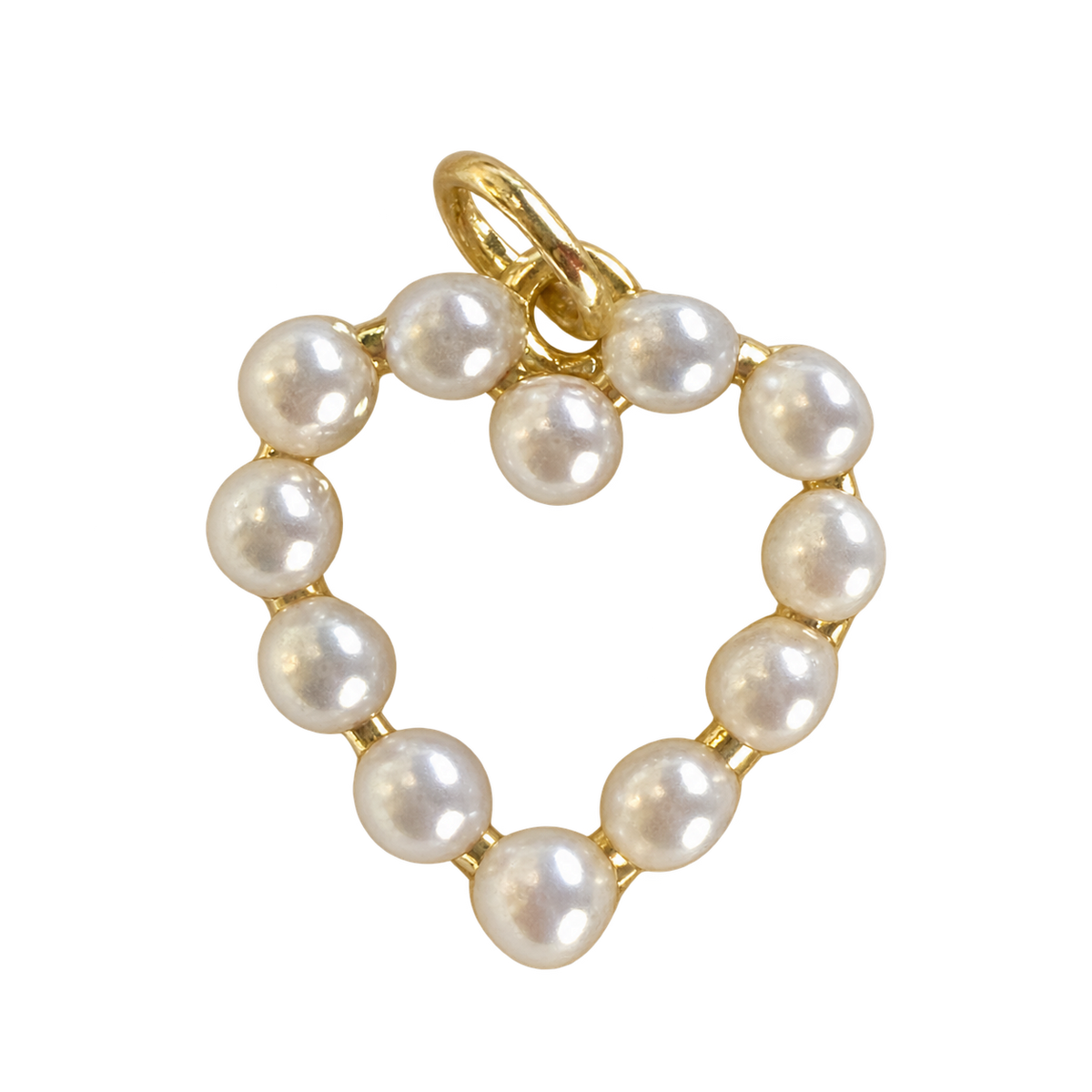 Small open pearl heart Charm on transparent background