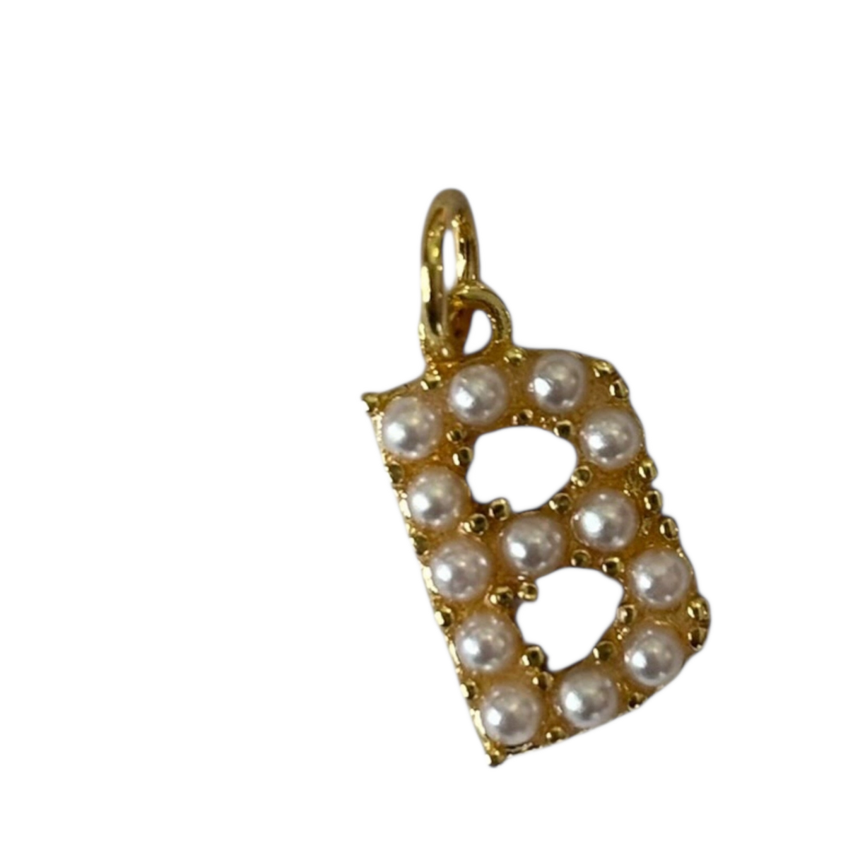 PEARL LETTER charm - B on transparent background